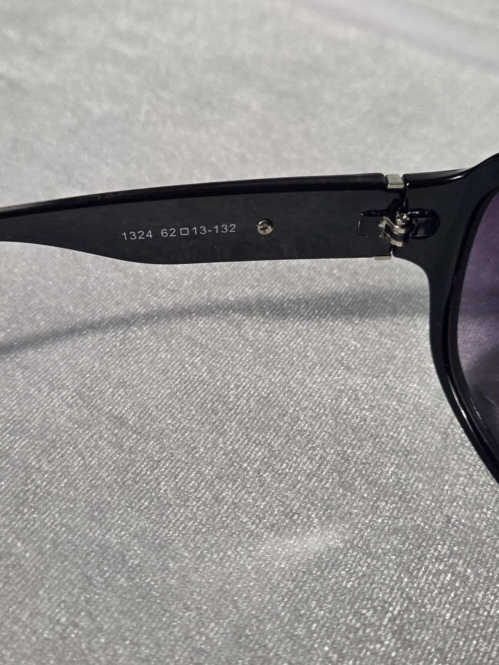 Coach Devyn S825 Signature Sunglasses New, Open, Damaged Box - Picture 4 of 12